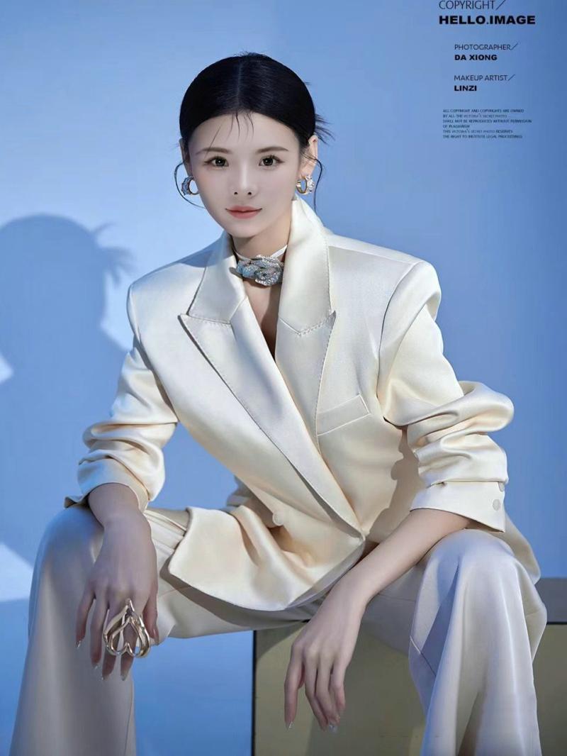 ファッショナブルな西洋スーツセット写真スタジオ新作ステージ衣 - Ethnic Fashion Studio のレビューと価格